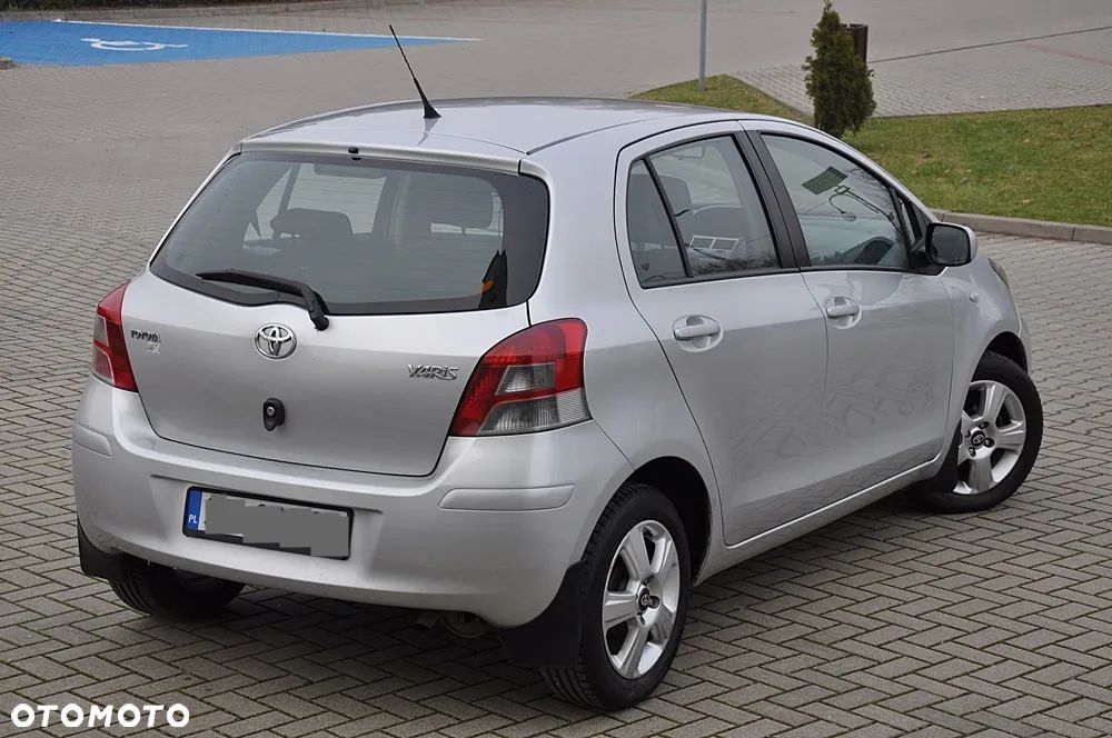 Toyota Yaris 1.33 Prestige - 2