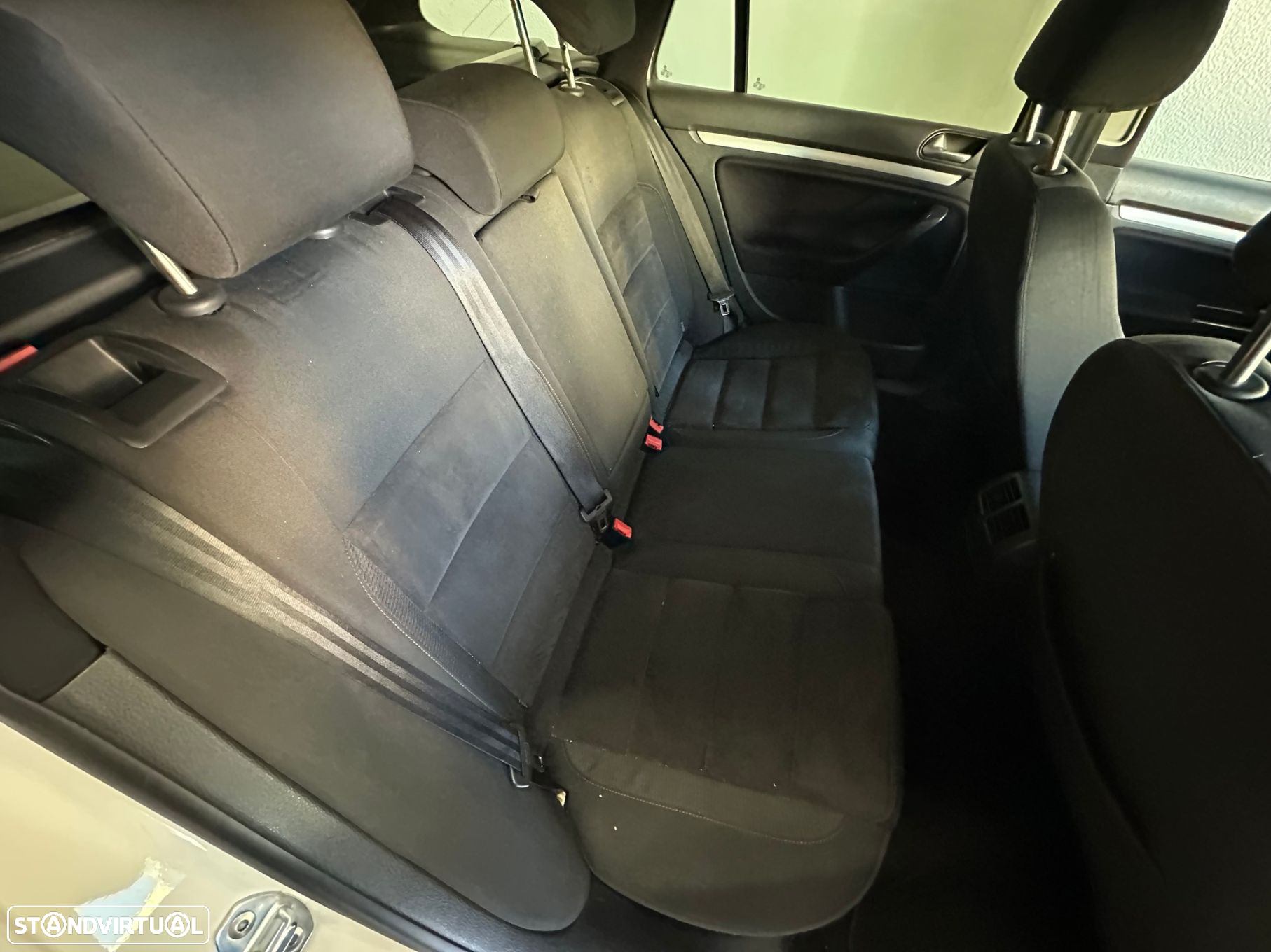 VW Golf Variant 1.6 TDi Confortline - 17