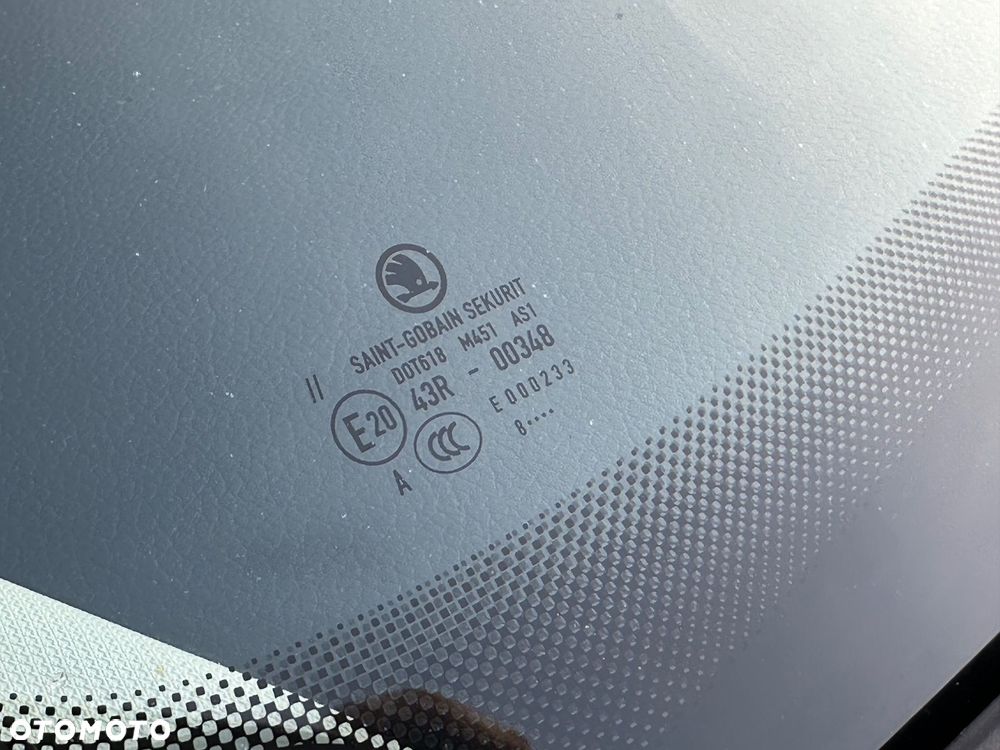 Skoda Octavia 2.0 TSI DSG Style - 11