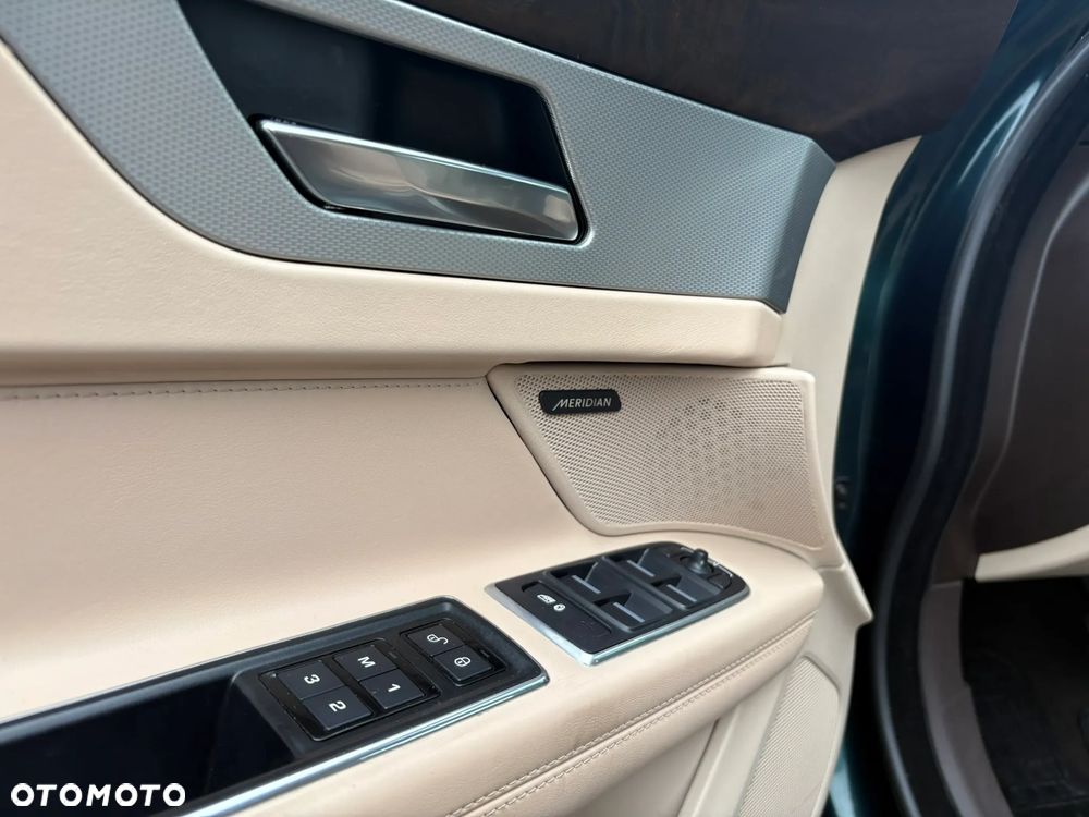 Jaguar XF 2.0 i4D Portfolio - 12