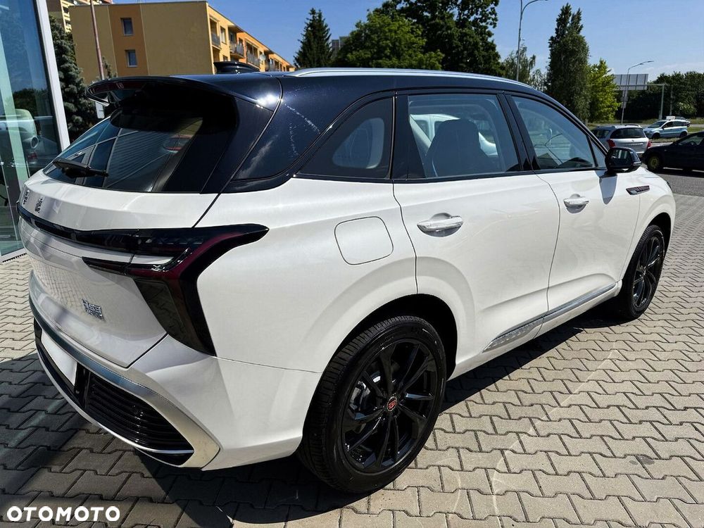 Hongqi HS3 - 7