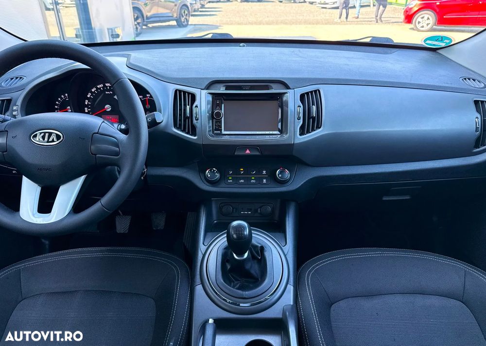 Kia Sportage 1.6 GDI 2WD Attract - 8