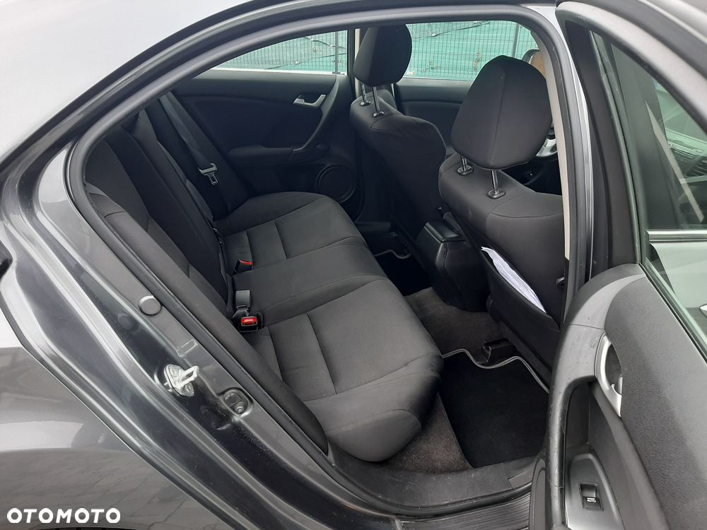 Honda Accord 2.0 Lifestyle - 29
