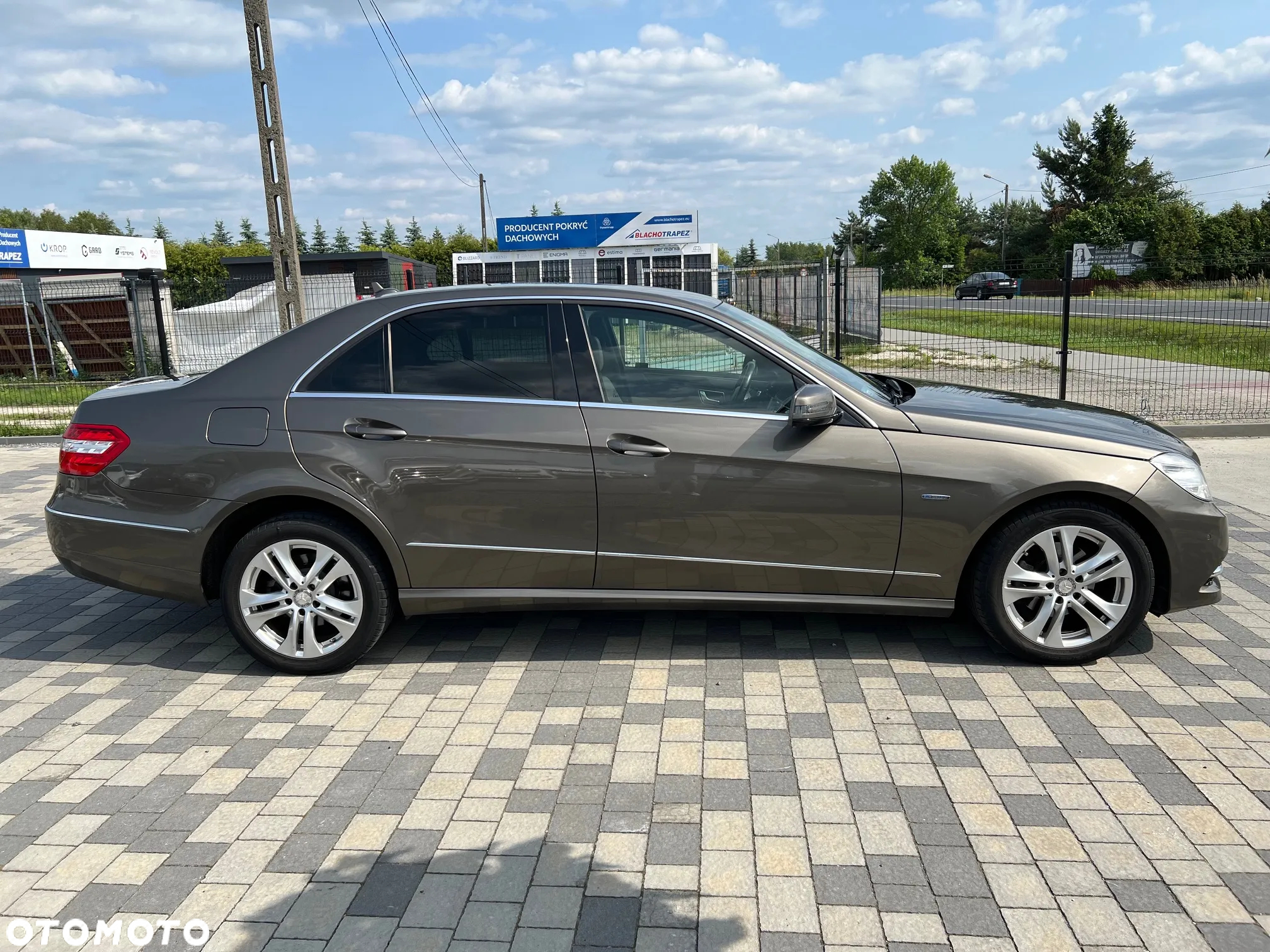Mercedes-Benz Klasa E 220 CDI BlueEff Avantgarde - 5