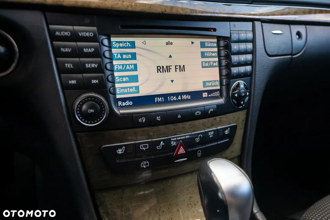 Mercedes-Benz Klasa E 200 T Kompressor Automatik Avantgarde - 30