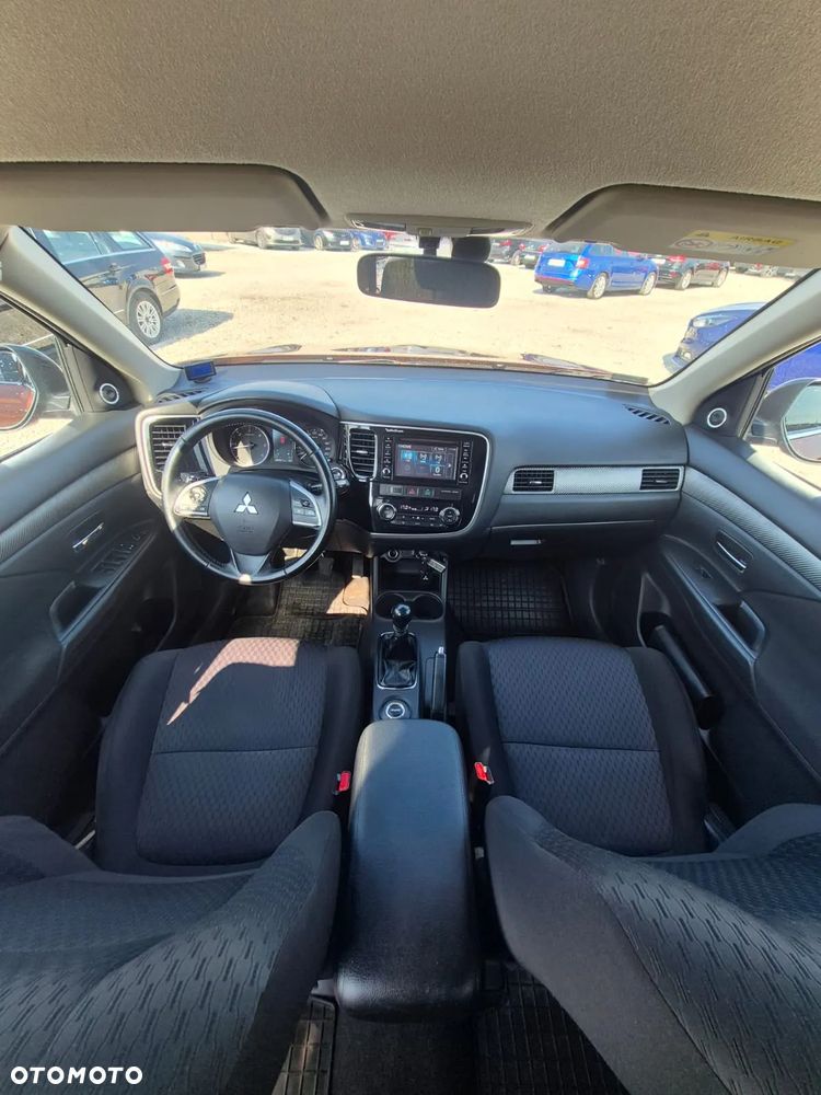 Mitsubishi Outlander 2.2 DID Intense - 26