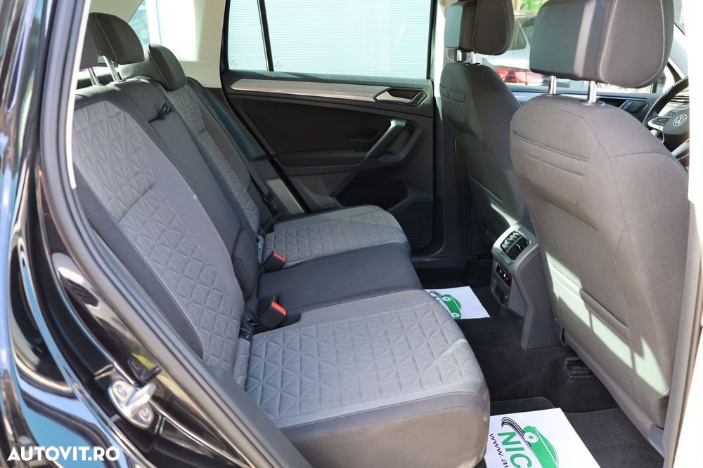 Volkswagen Tiguan - 12