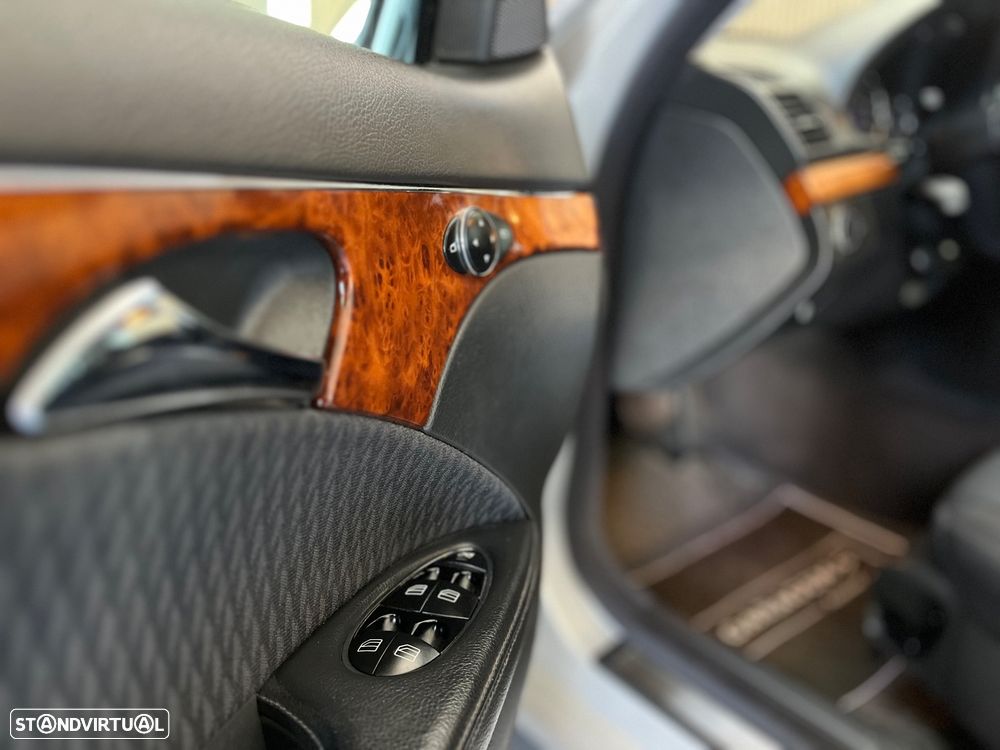 Mercedes-Benz E 220 CDI Auto Elegance - 13