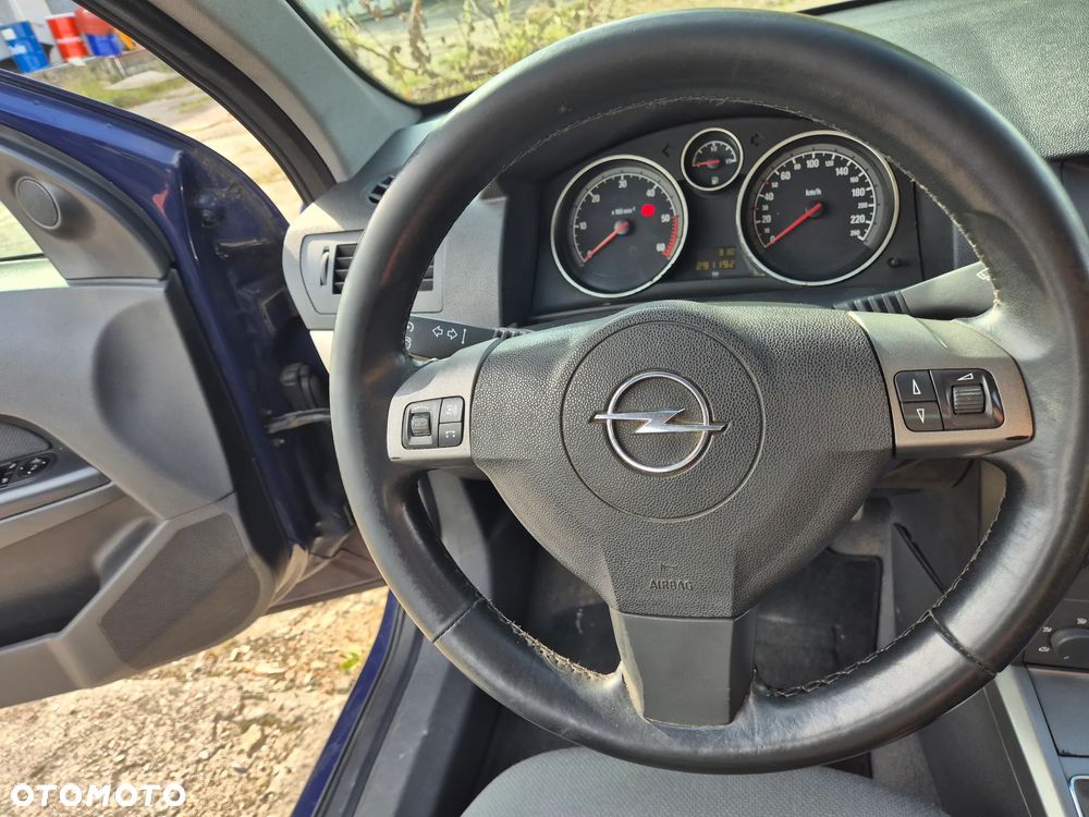 Opel Astra 1.9 CDTI - 16
