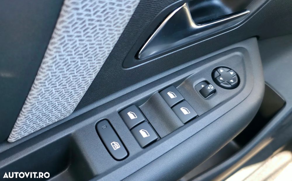 Citroën C4 PureTech 130 Stop&Start EAT8 FEEL PACK - 34