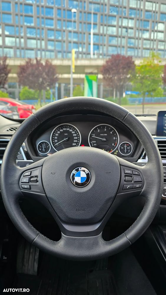 BMW Seria 3 320d Aut. Sport Line - 22