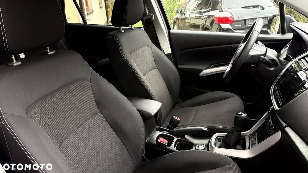 Suzuki SX4 S-Cross 1.0 T Premium 4WD - 35