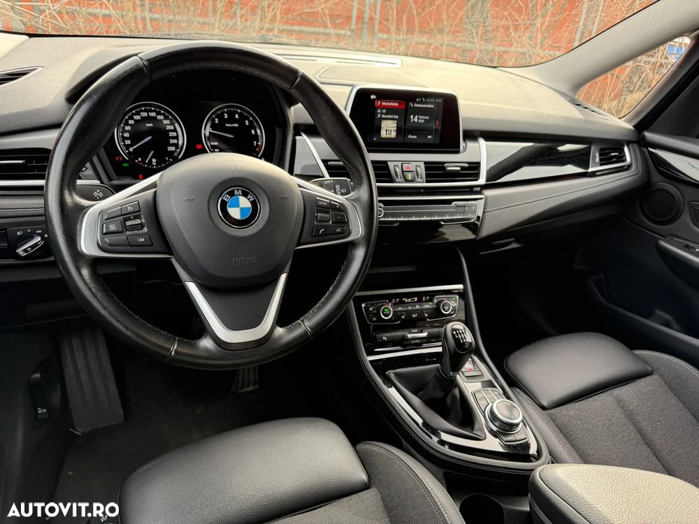 BMW Seria 2 216i Sport Line - 13