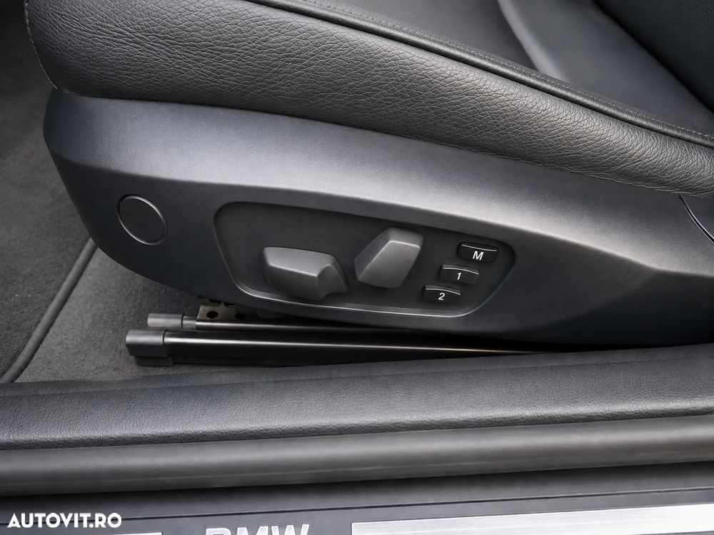 BMW Seria 3 320d Aut. - 14