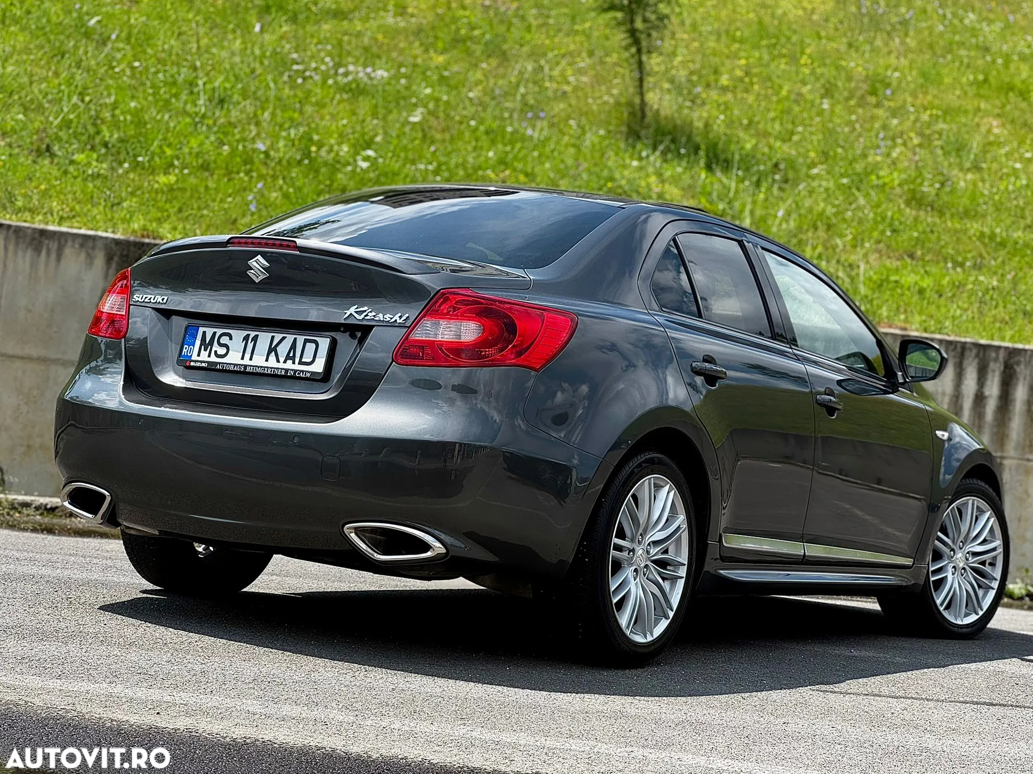 Suzuki Kizashi 2.4 4x2 Sport - 26