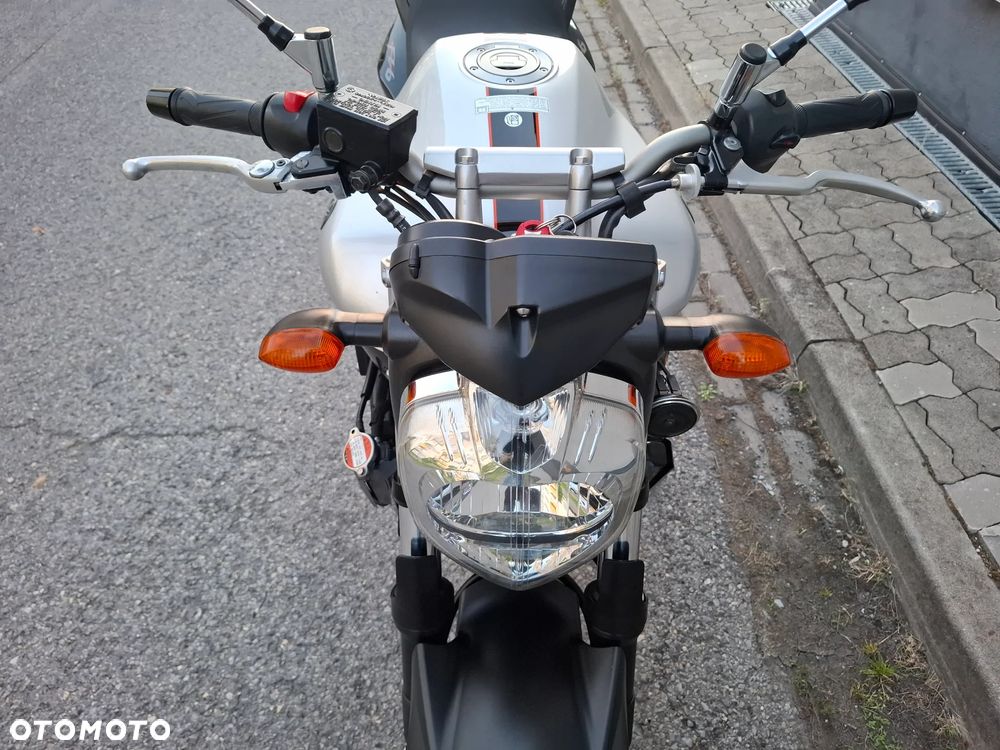 Yamaha FZ6 - 6