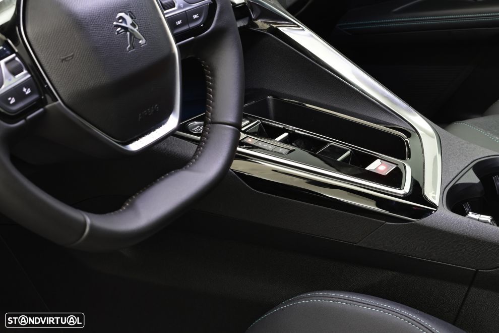 Peugeot 5008 1.2 PureTech Allure Pack EAT8 - 23