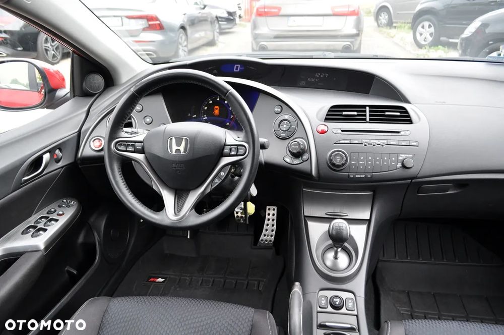 Honda Civic 1.8 Comfort - 28