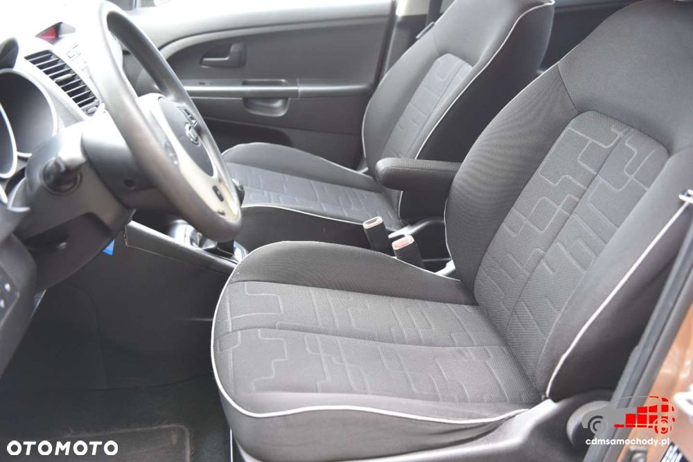 Kia Venga - 17