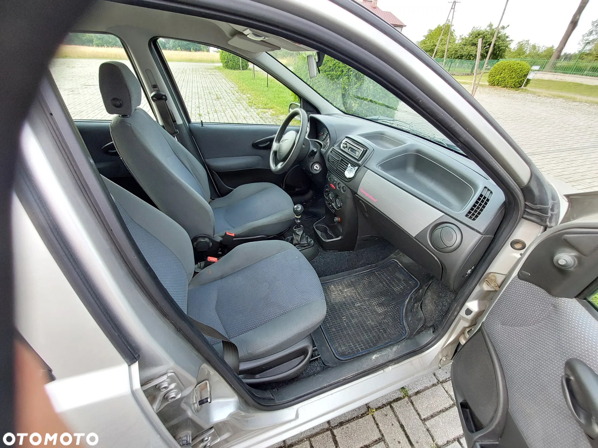 Fiat Punto 1.2 8V Active - 8
