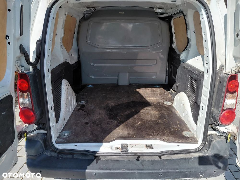 Peugeot Partner - 13