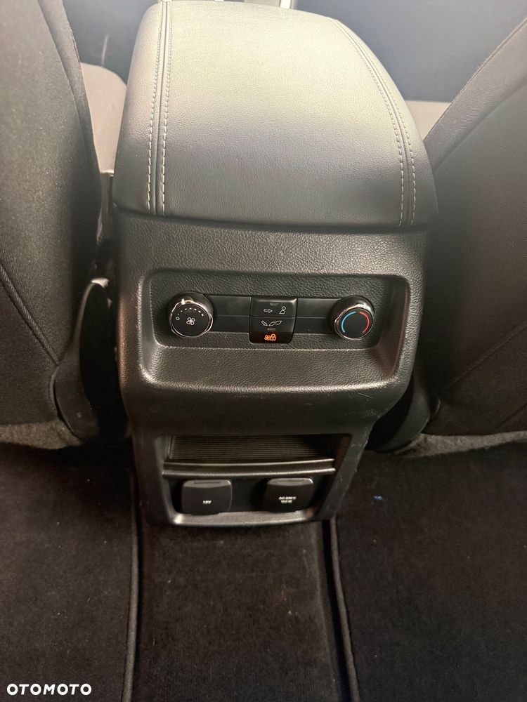 Ford Galaxy 2.0 TDCi 4WD Titanium - 26