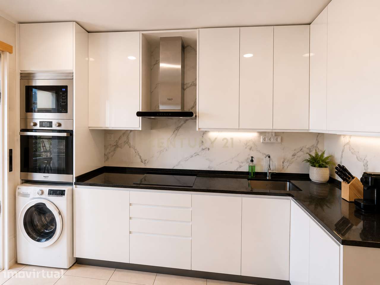 Apartamento T1 Espaçoso a 5 Minutos a Pé da Praia | Quinta dos Arcos, - Grande imagem: 5/19