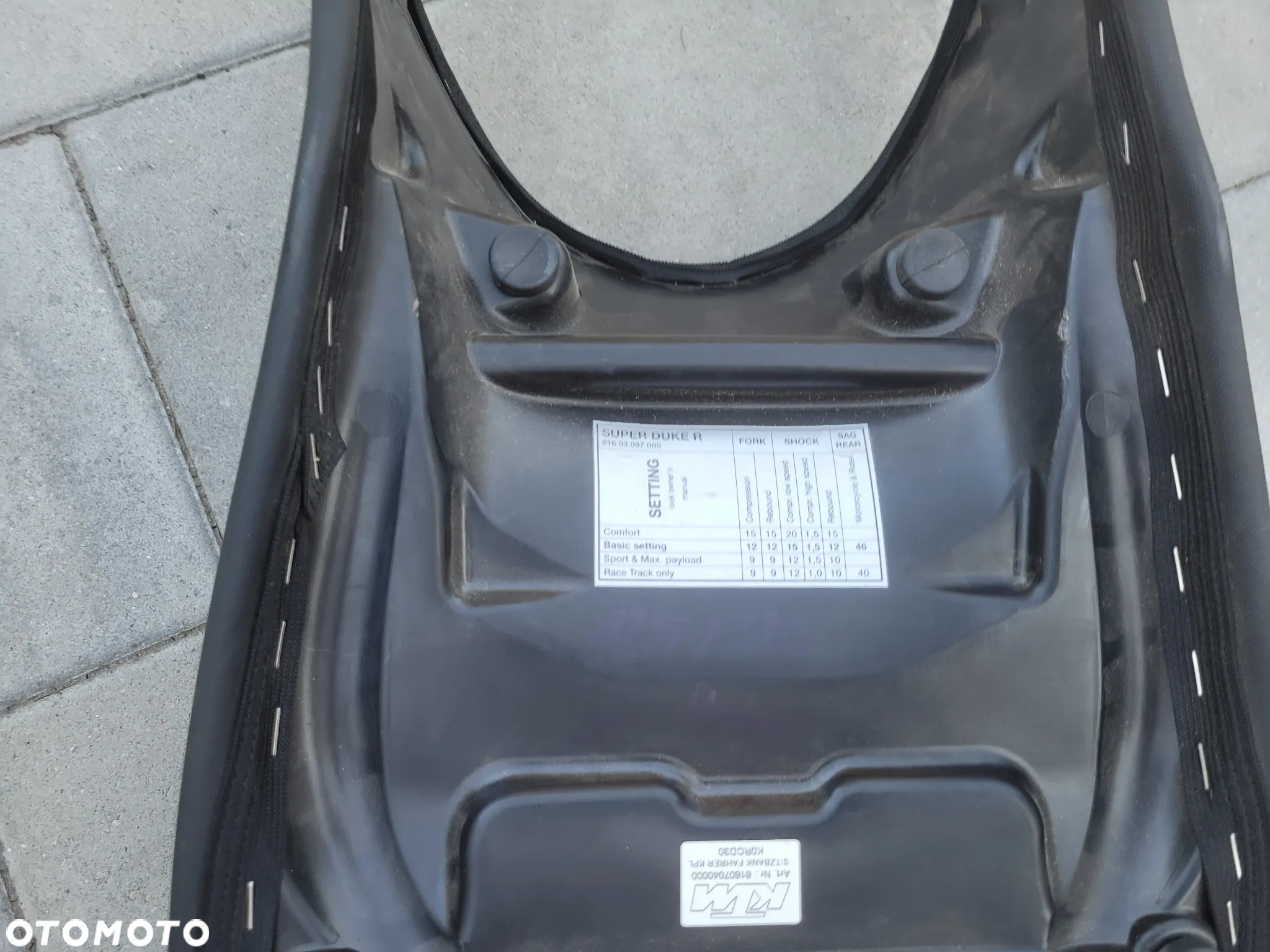 Siedzenie kierowcy, fotel, kanapa przód KTM 125 390 Duke - 18