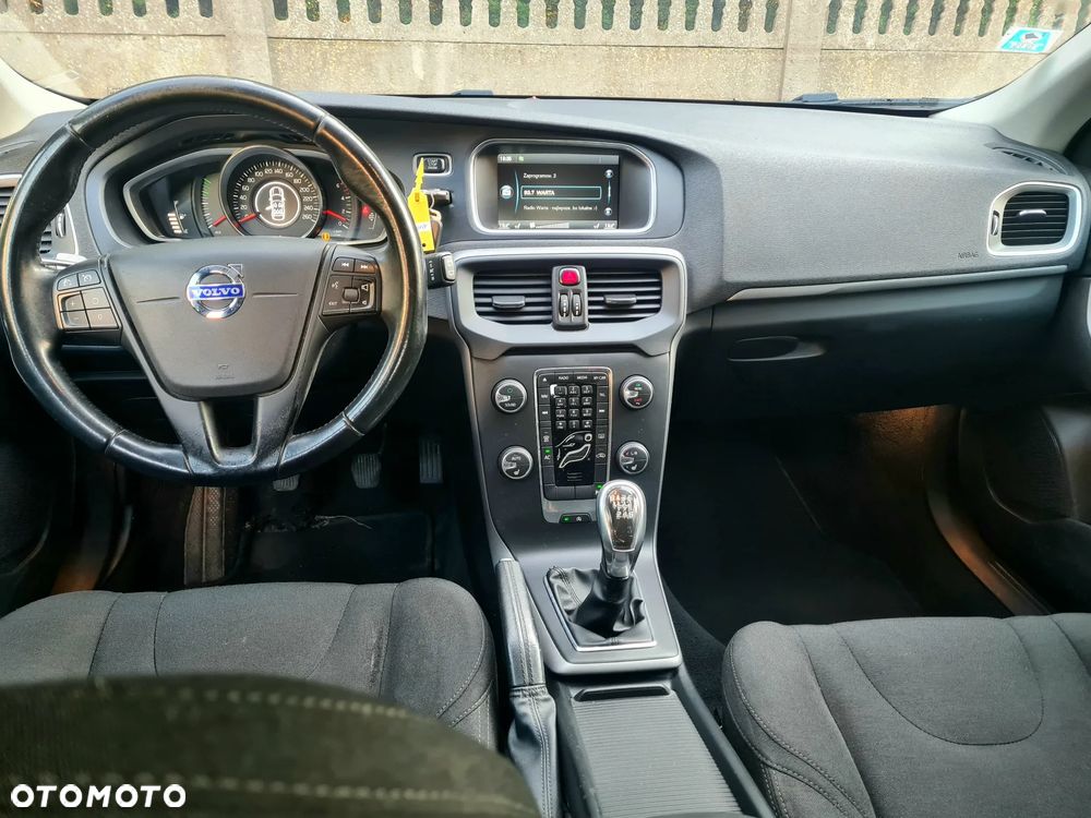 Volvo V40 D2 - 14