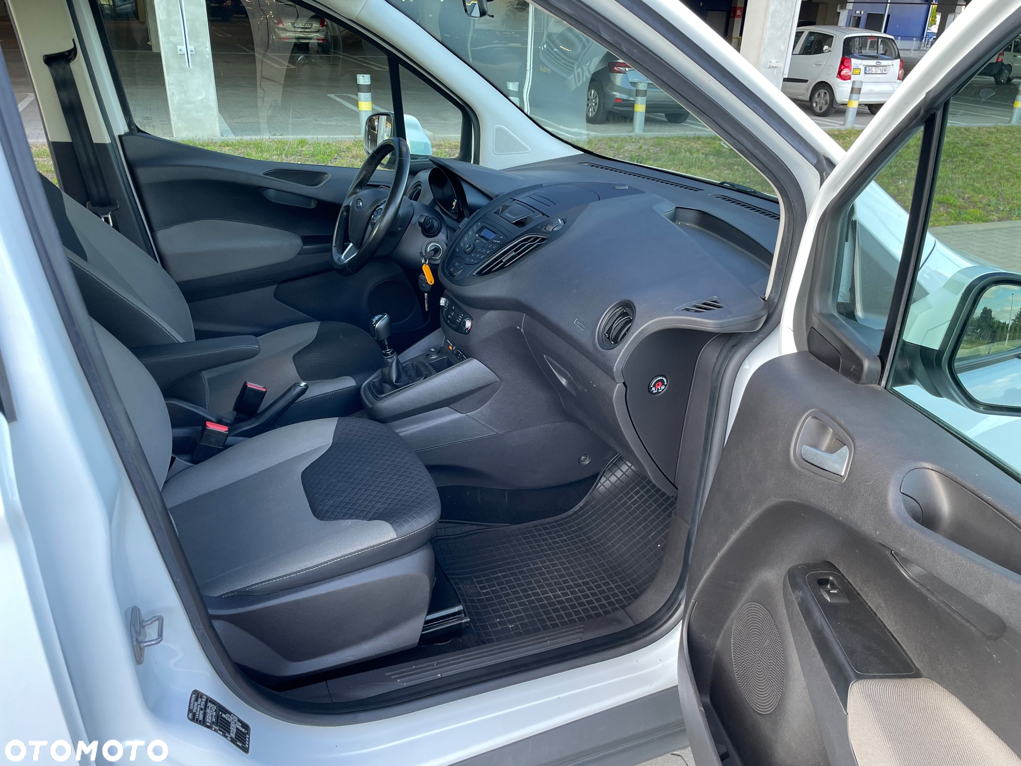 Ford Tourneo Courier 1.5 TDCi Trend - 13