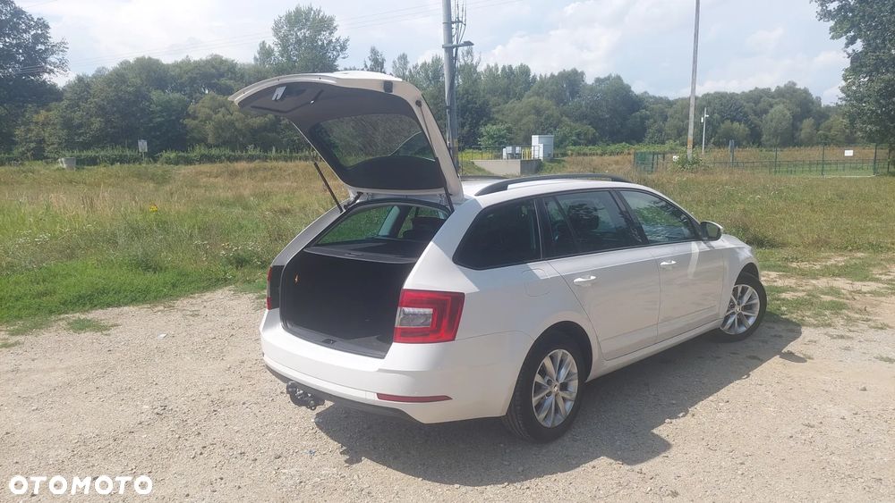 Skoda Octavia 1.6 TDI DSG Style - 8