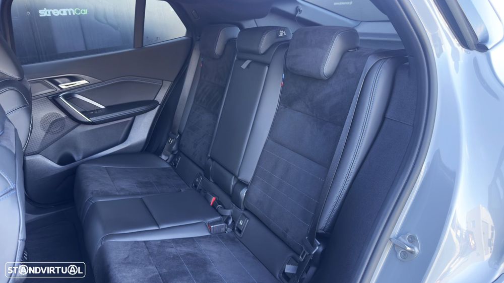 BMW iX2 eDrive20 Pack Desportivo M Pro - 35