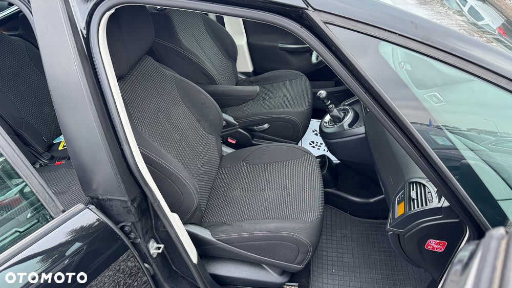 Citroën C4 Picasso - 13