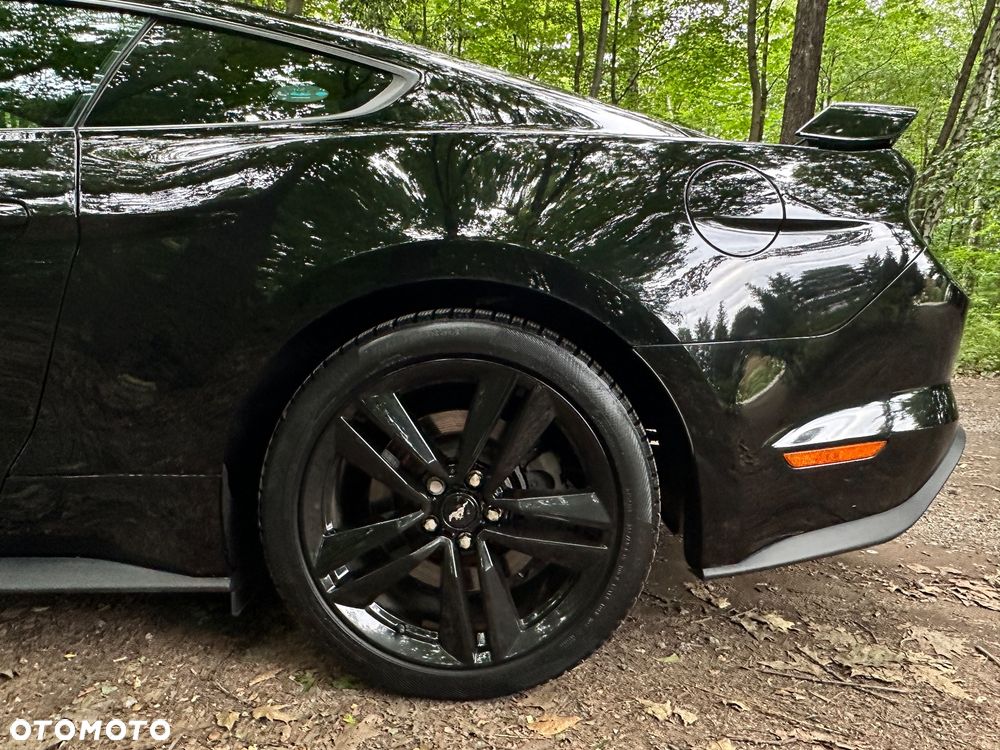 Ford Mustang - 21