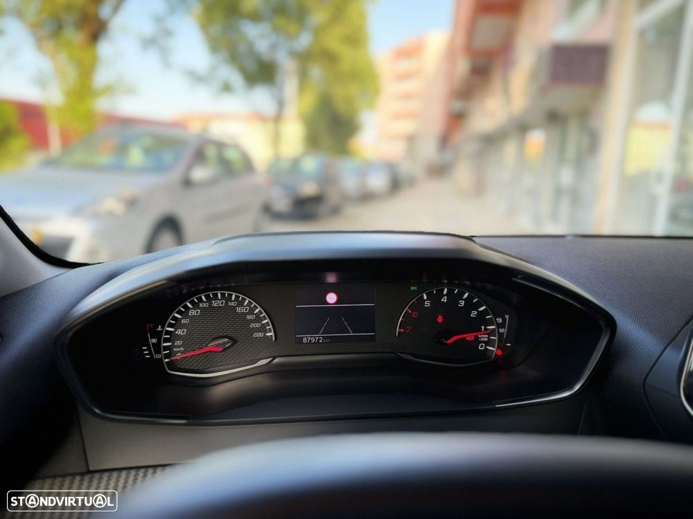 Peugeot 208 1.2 PureTech Active - 19