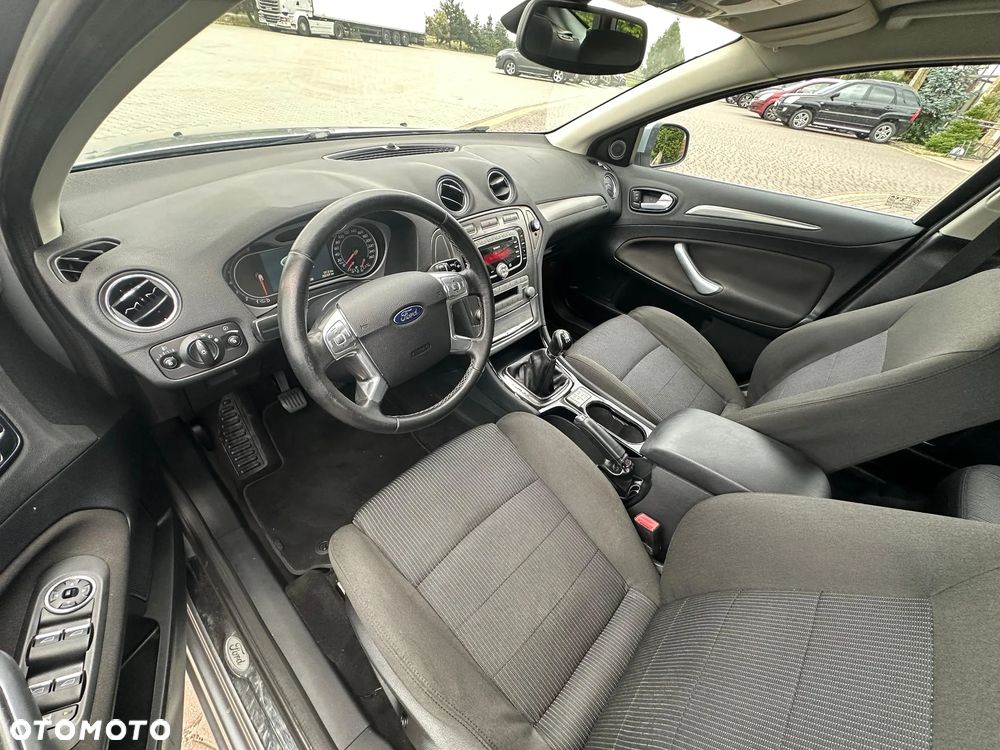 Ford Mondeo 2.0 Trend - 9