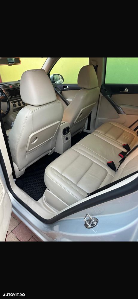 Volkswagen Tiguan - 9
