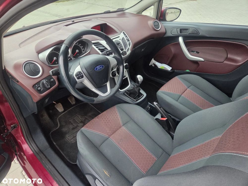 Ford Fiesta - 15