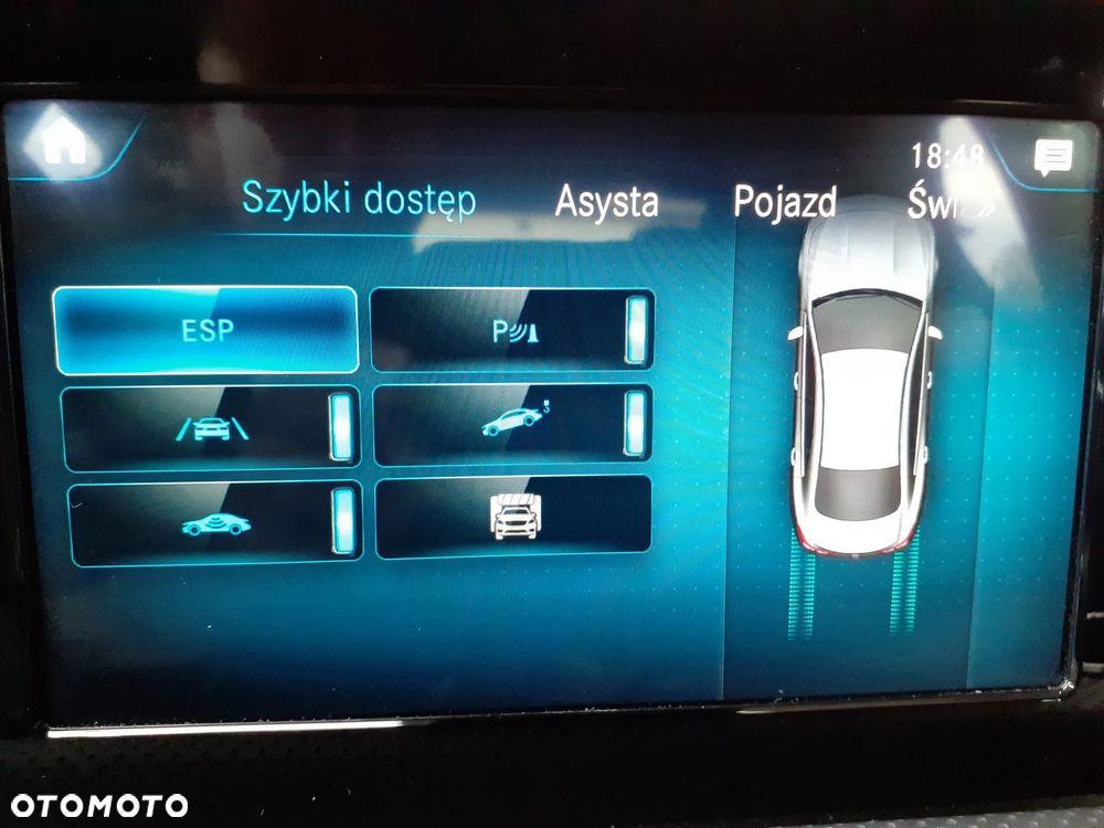 Mercedes-Benz CLA 180 AMG Line - 28