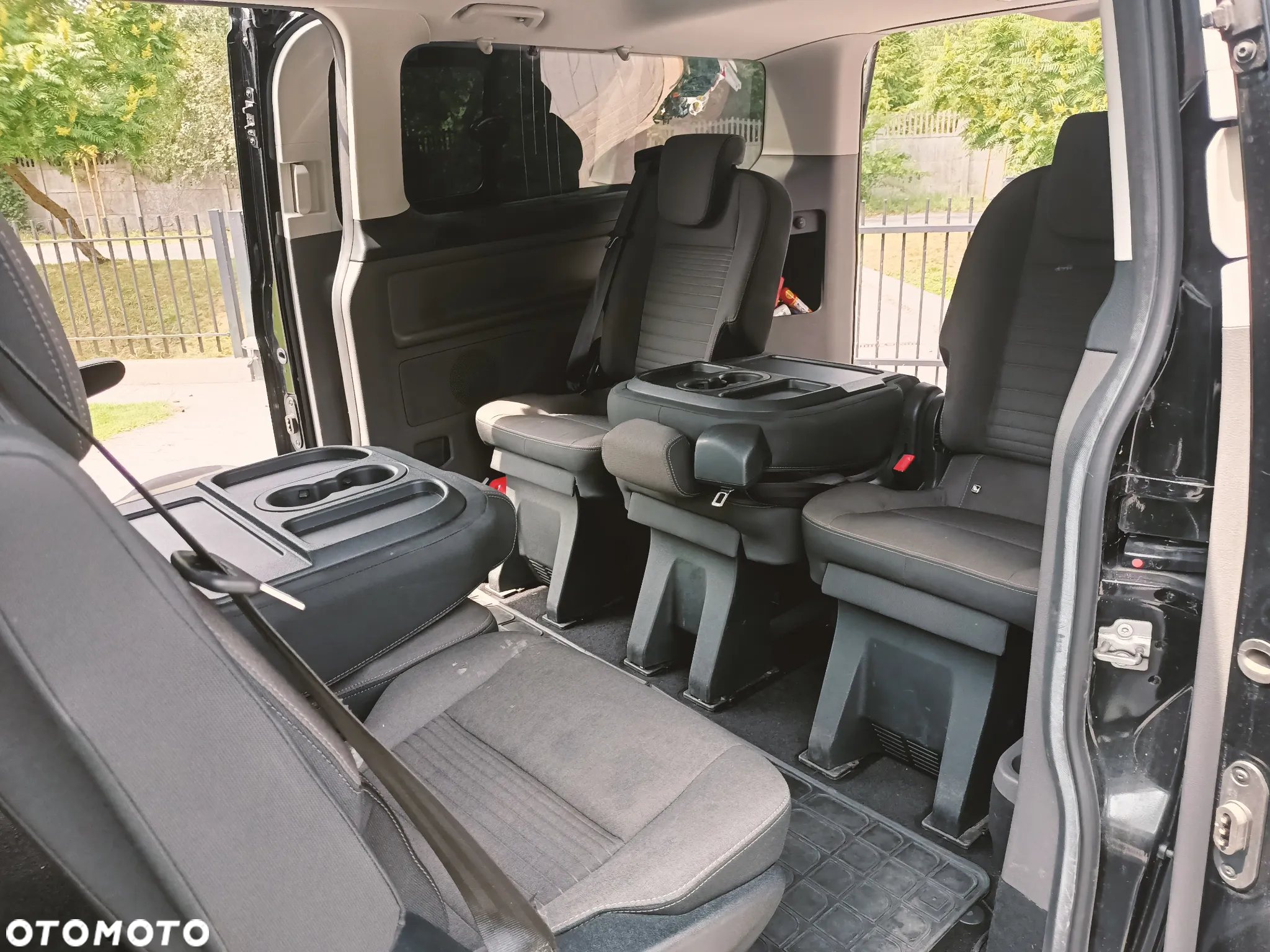 Ford Tourneo Custom - 11