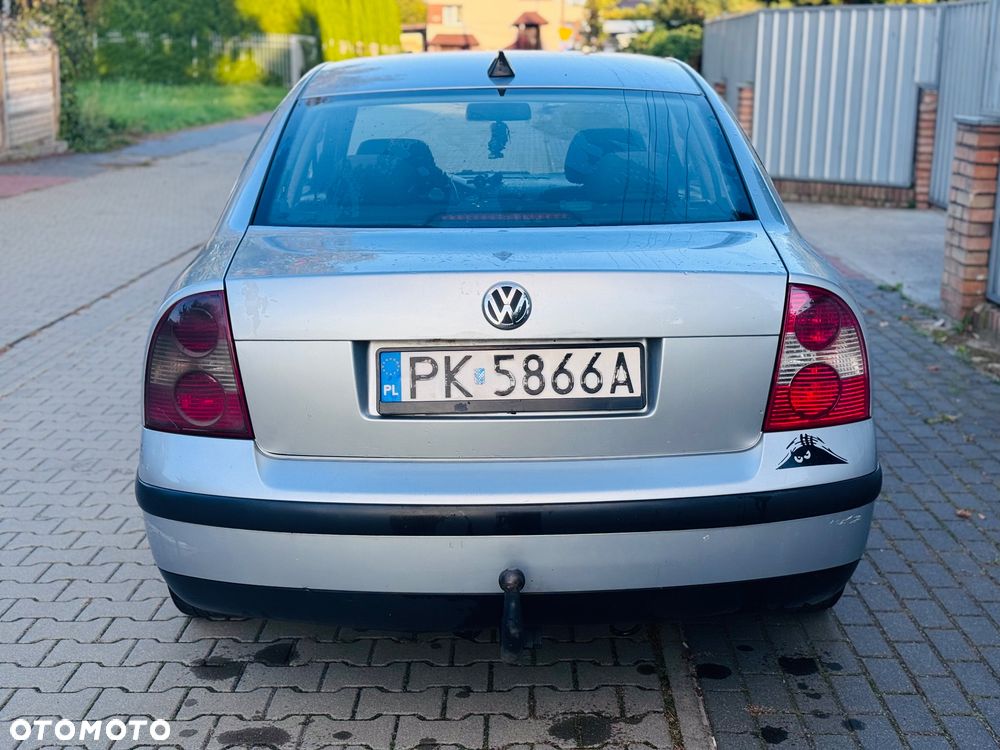 Volkswagen Passat 1.9 TDI Basis Tiptr - 3