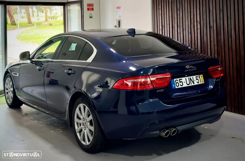 Jaguar XE 2.0 D Prestige Aut. - 3