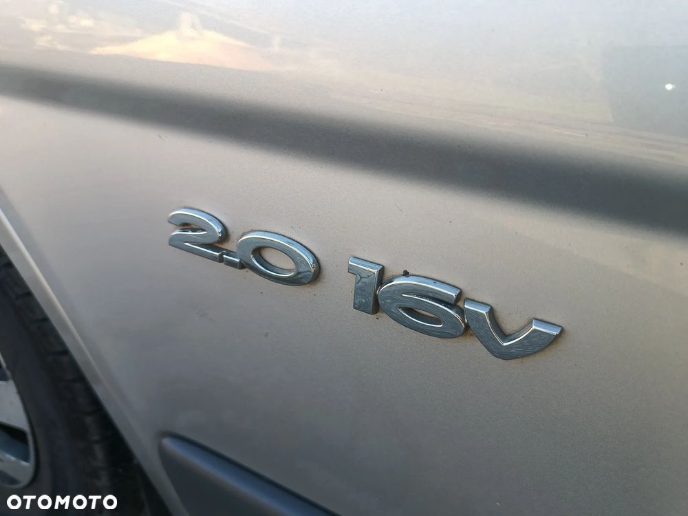 Renault Trafic ver-2-0-16v-combi-l2h1 - 30