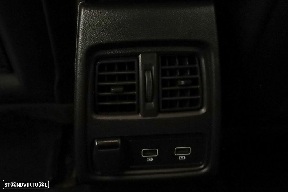 Renault Captur 1.0 TCe Techno Bi-Fuel - 25