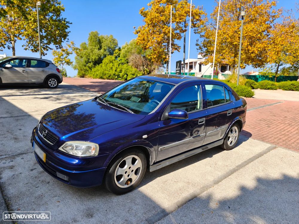 Opel Astra 1.4 Selection Aut. - 1