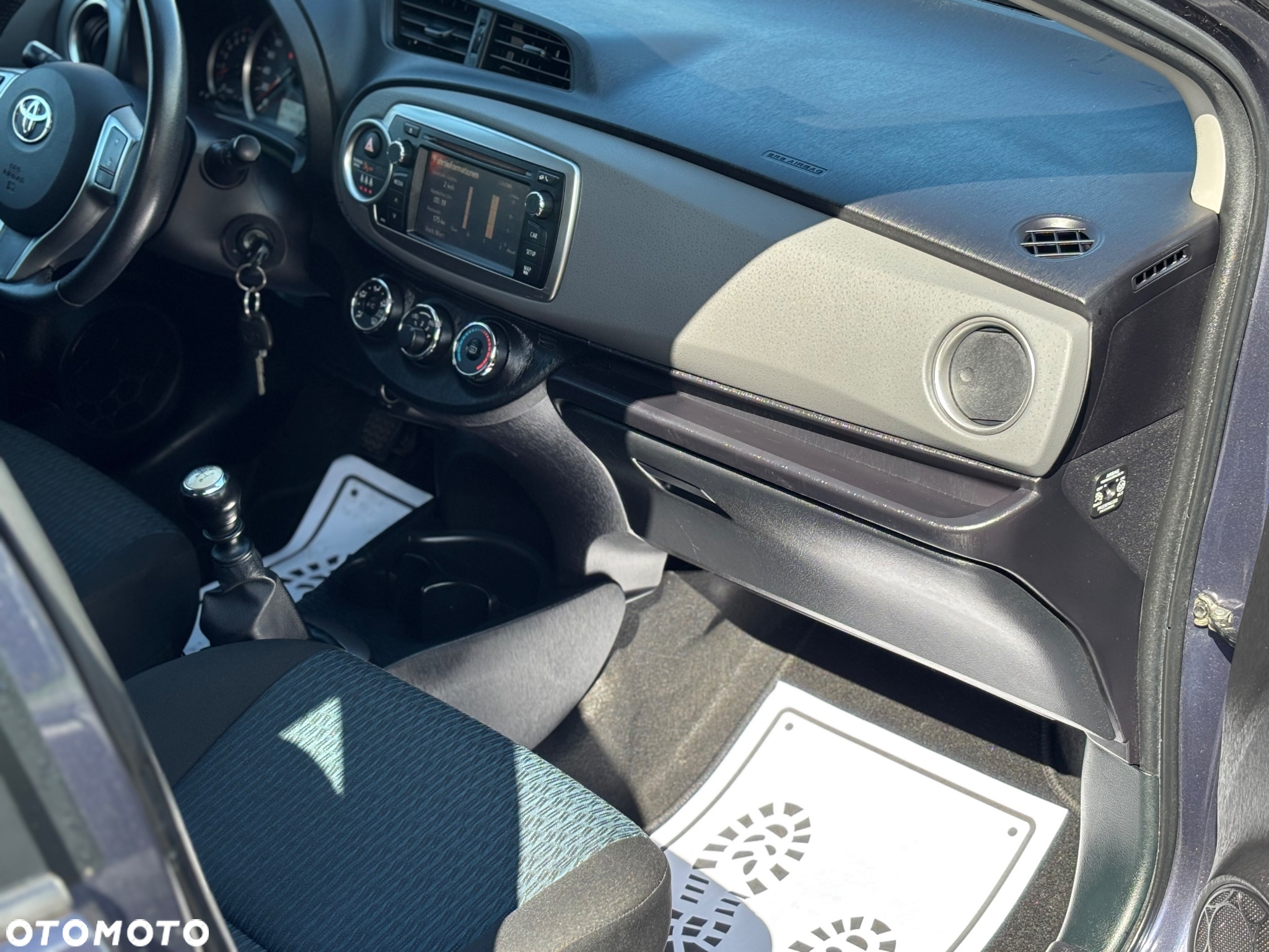 Toyota Yaris - 14