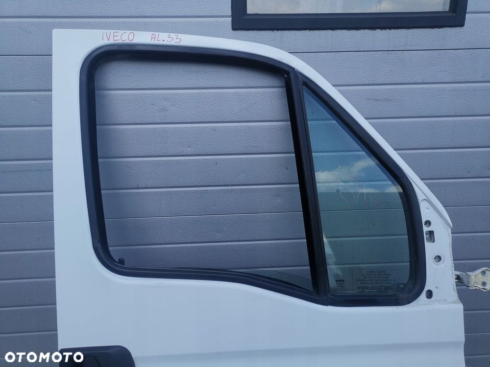 Drzwi Prawe Przód Iveco Daily 2006- BIAŁE GOŁE - 5