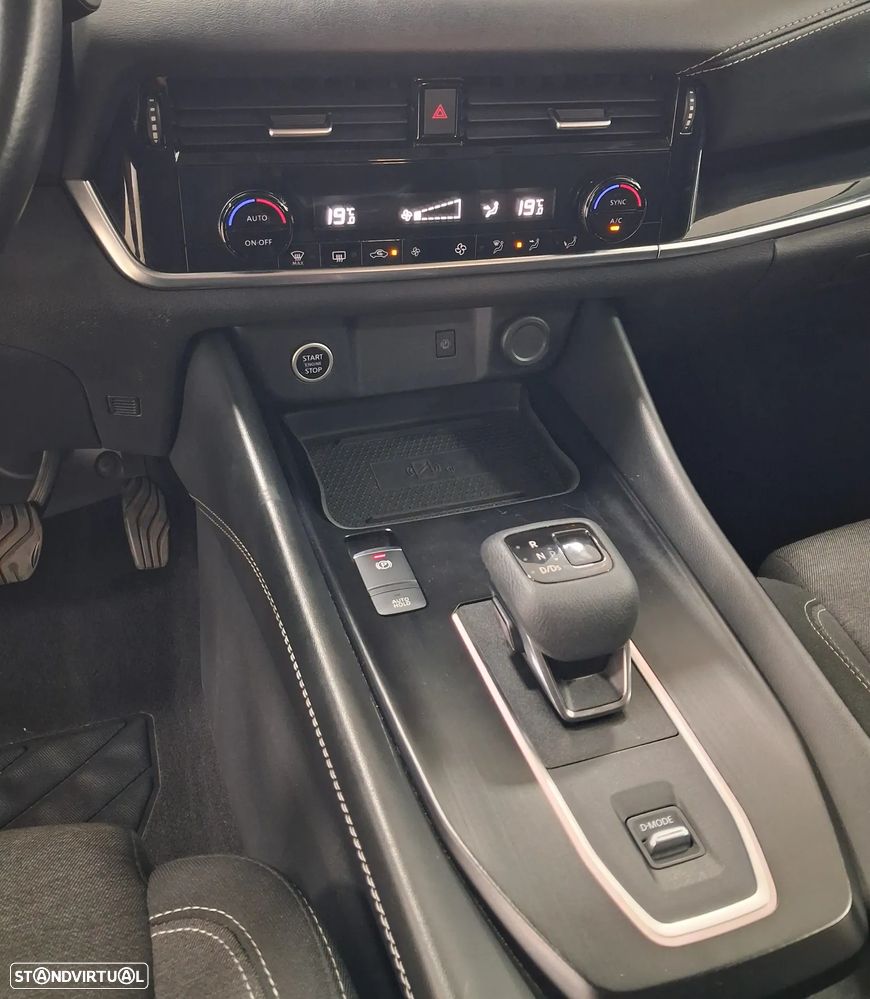 Nissan Qashqai 1.3 DIG-T N-Connecta LED+SKY Xtronic - 12