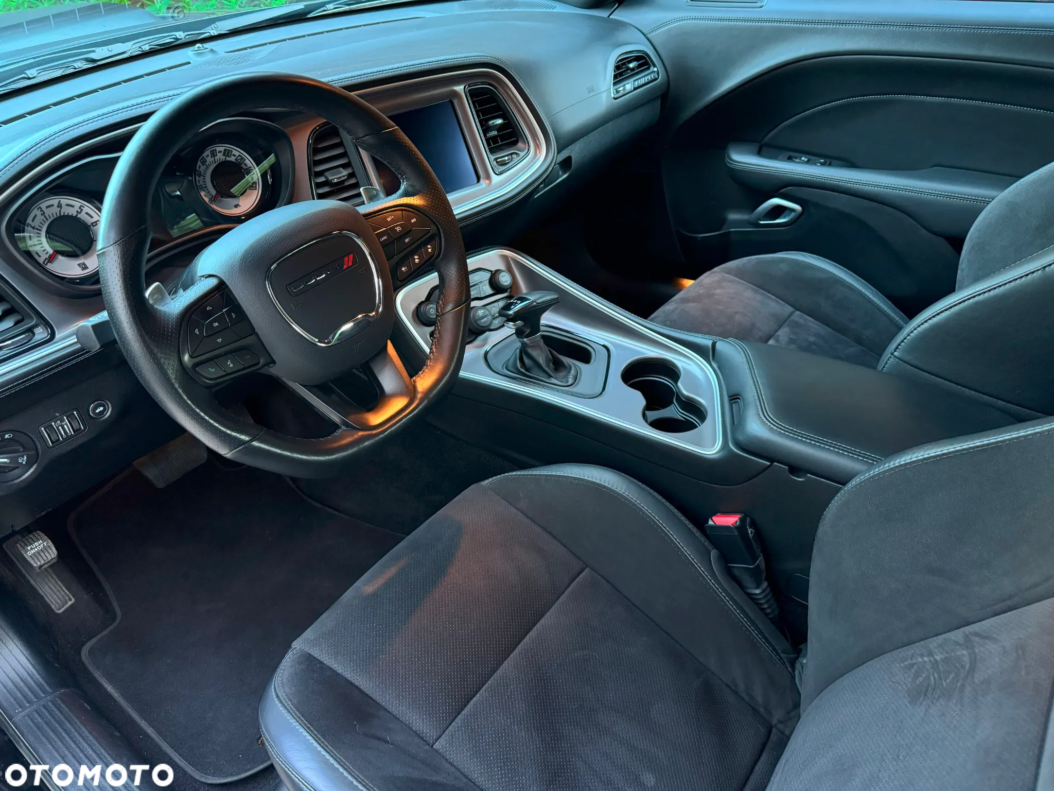 Dodge Challenger 5.7 R/T Shaker - 10
