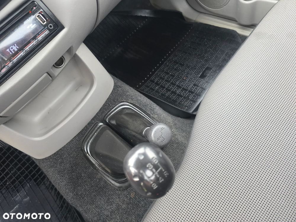 Mitsubishi L200 2.5 DID SC Inform 3os - 12
